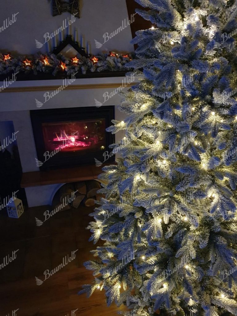 Künstlicher Weihnachtsbaum 3D Königsfichte mit LED-Beleuchtung