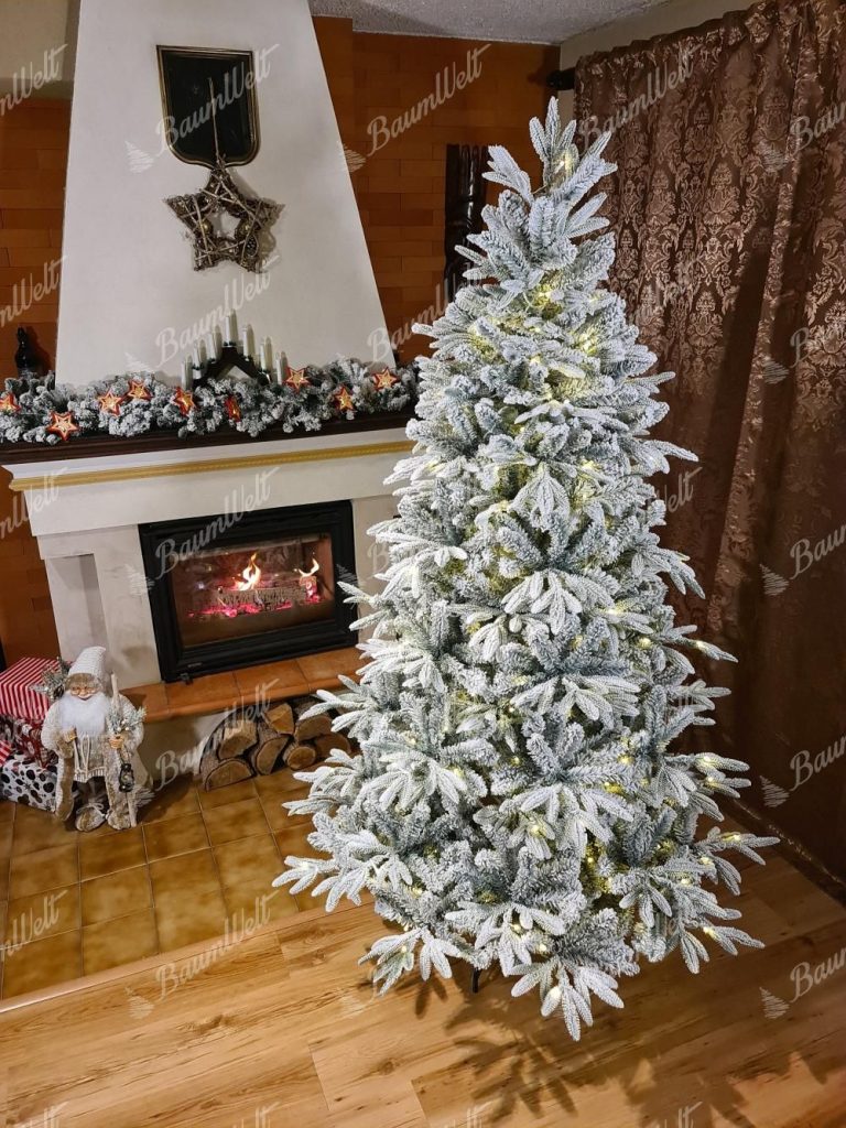 Künstlicher Weihnachtsbaum 3D Sibirische Tanne mit LED-Beleuchtung