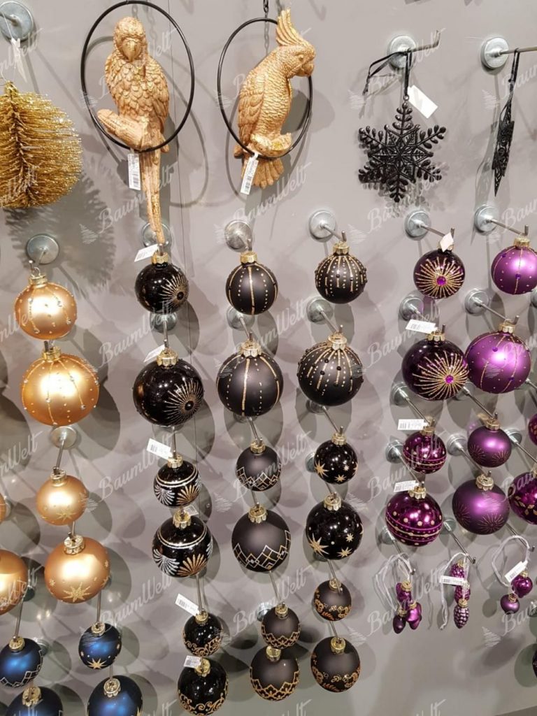 Weihnachtsschmuck am Baum