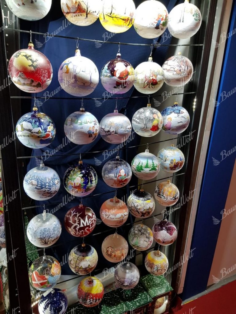 Weihnachtsschmuck am Baum