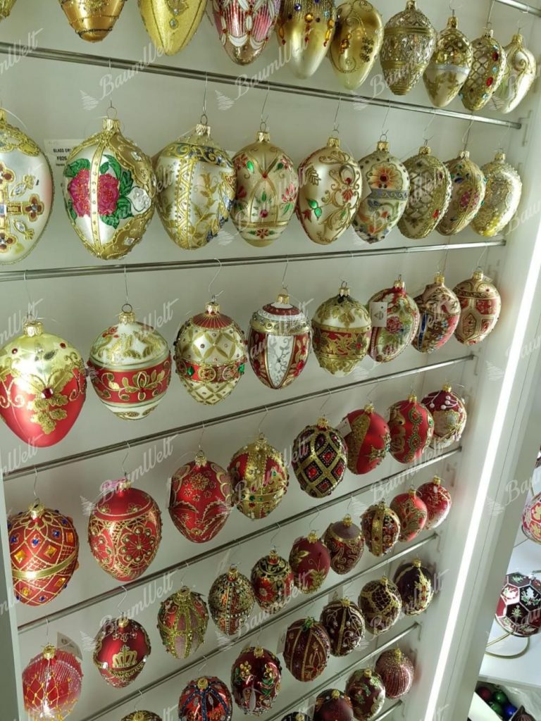 Weihnachtsschmuck am Baum