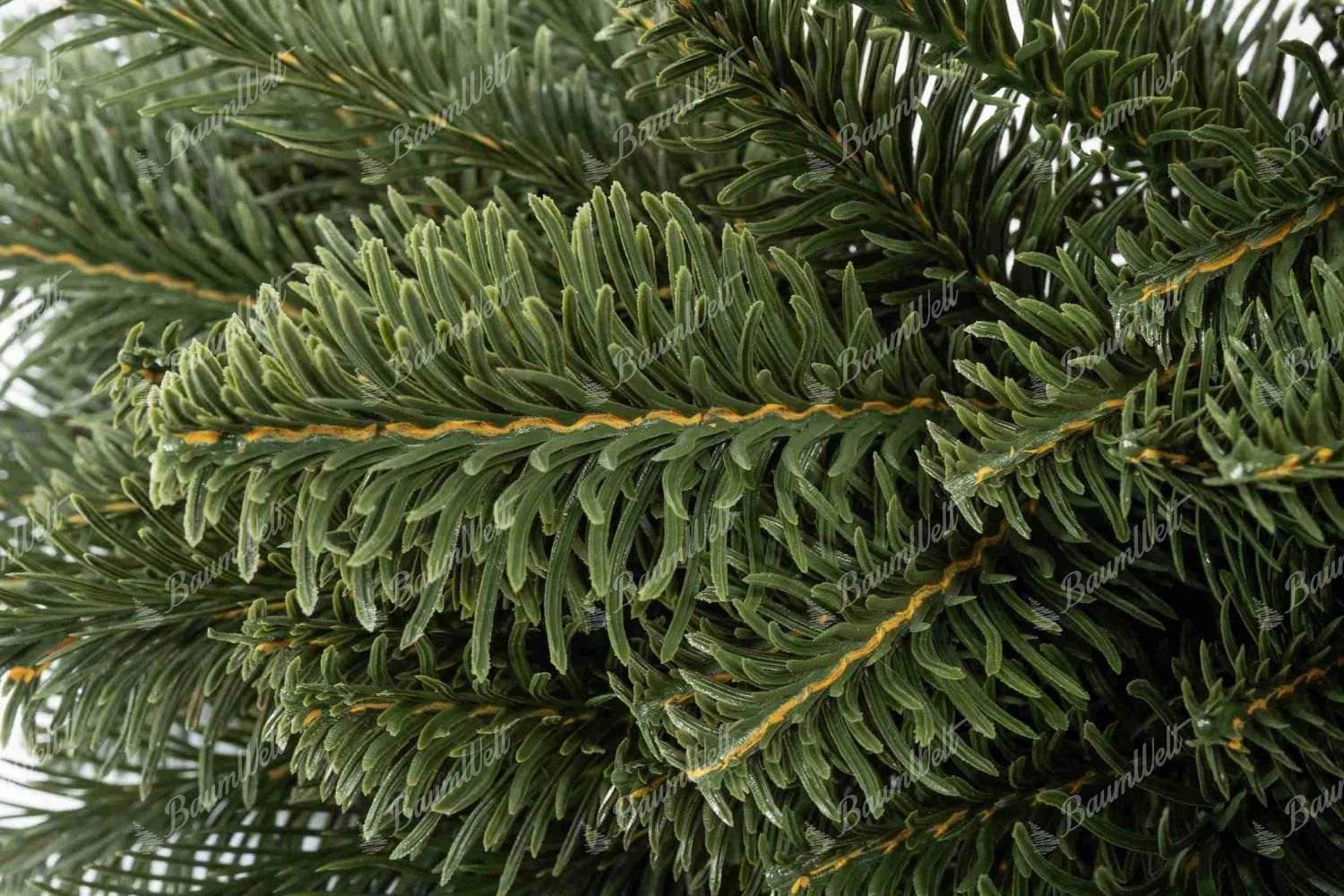 Weihnachtskranz 3D Normandtanne, der Kranz hat dichte grüne Nadeln